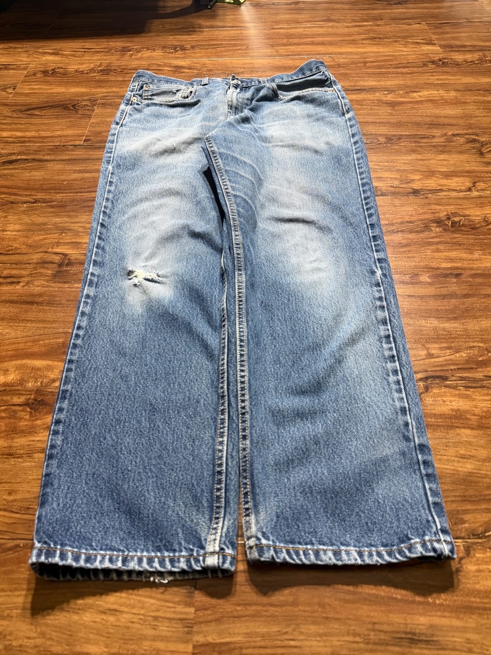 Levi’s 550 Relaxed Fit Jeans Light Wash W35 L32 Distressed Vintage Y2K Baggy